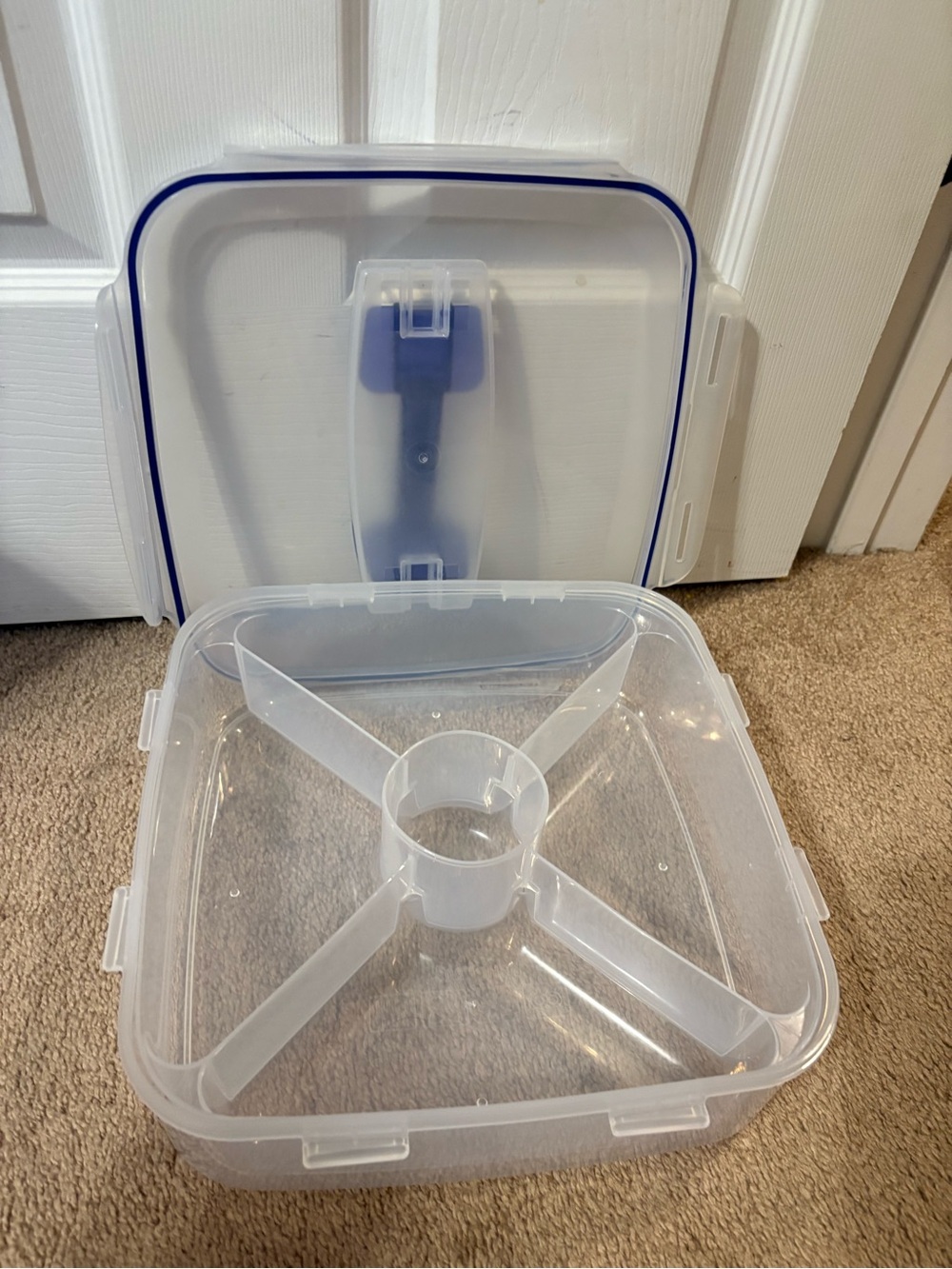 Lock & Lock Clear Plastic Food Storage Container with Blue Latch - Picture 6 of 6